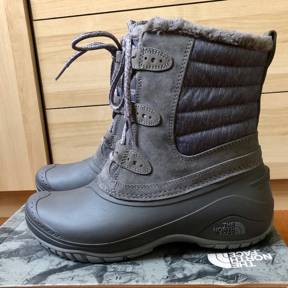 The North Face Shellista II Shorty Winter Boots - Picture 2 of 11